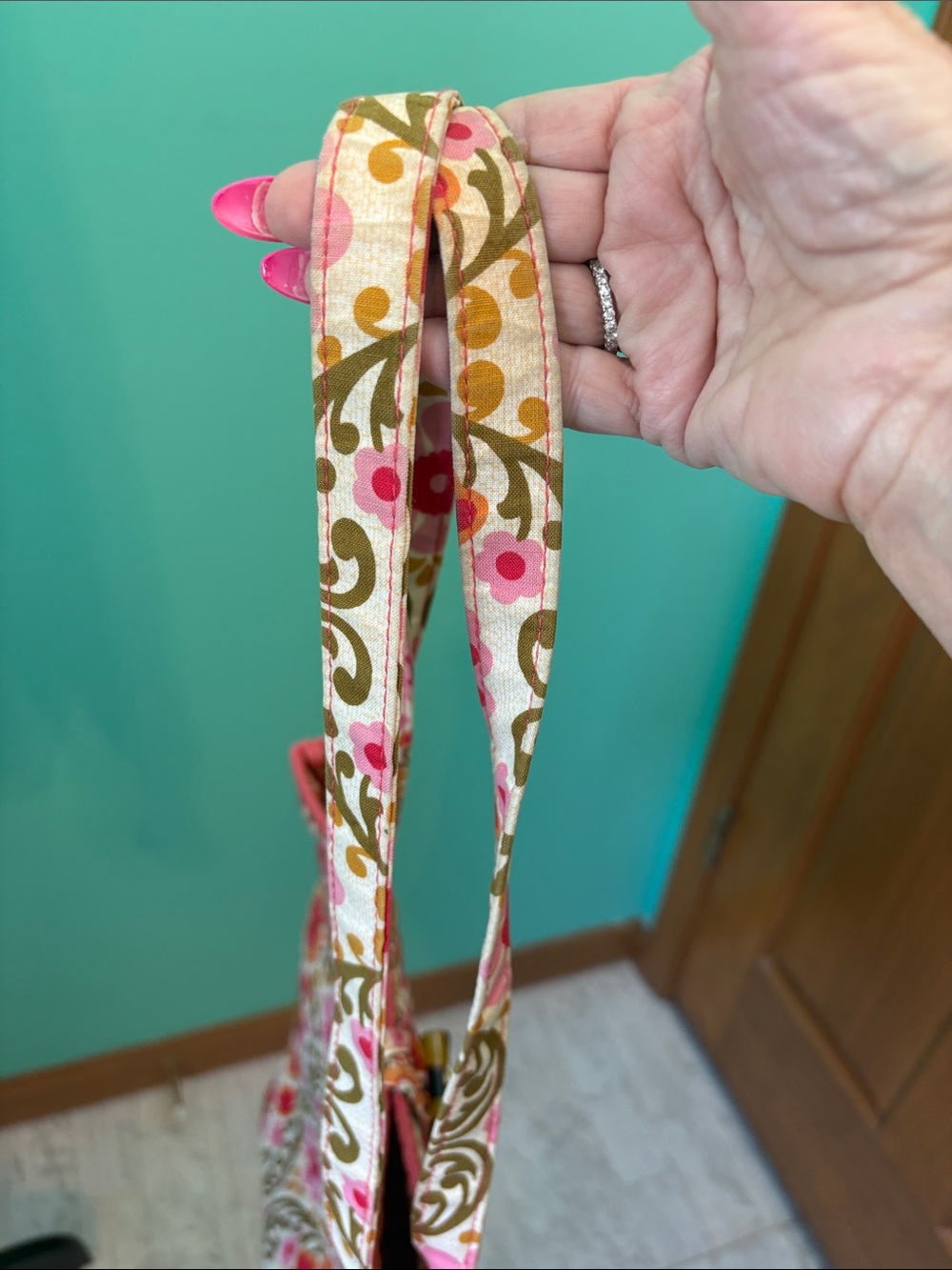 Vera Bradley Retired Folkloric pattern Quilted Floral Tote - Picture 8 of 11